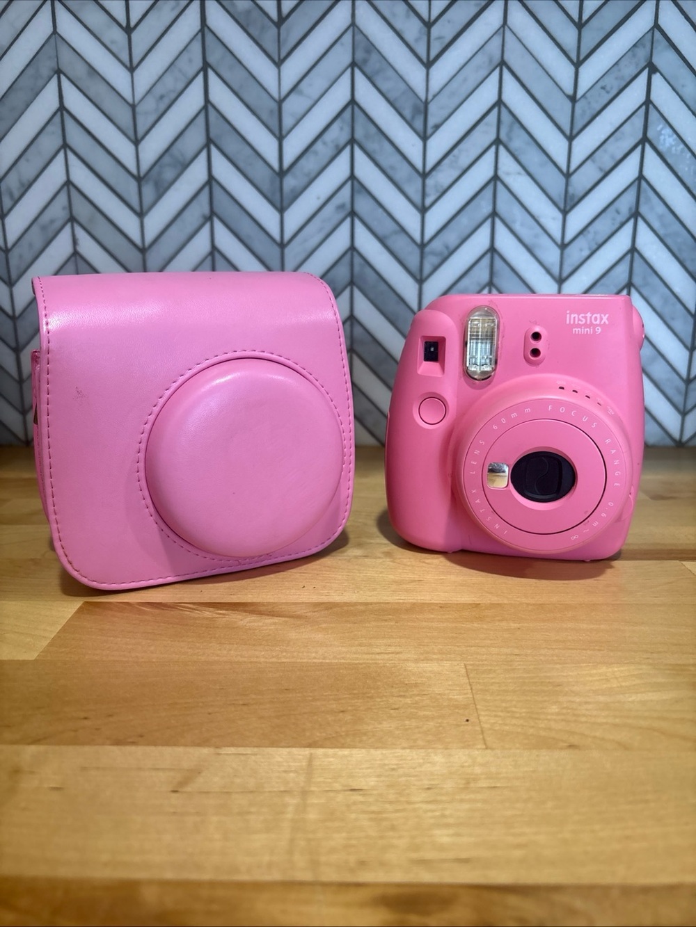 Fuji Instax Mini 9 Fujifilm Instant Film Camera Pink w/ Case - Tested & Working